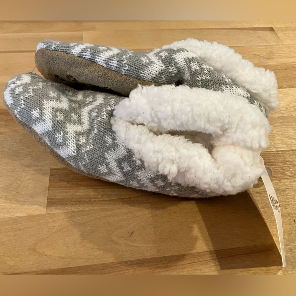 NWT MixIt slippers, super soft. Women’s size small.